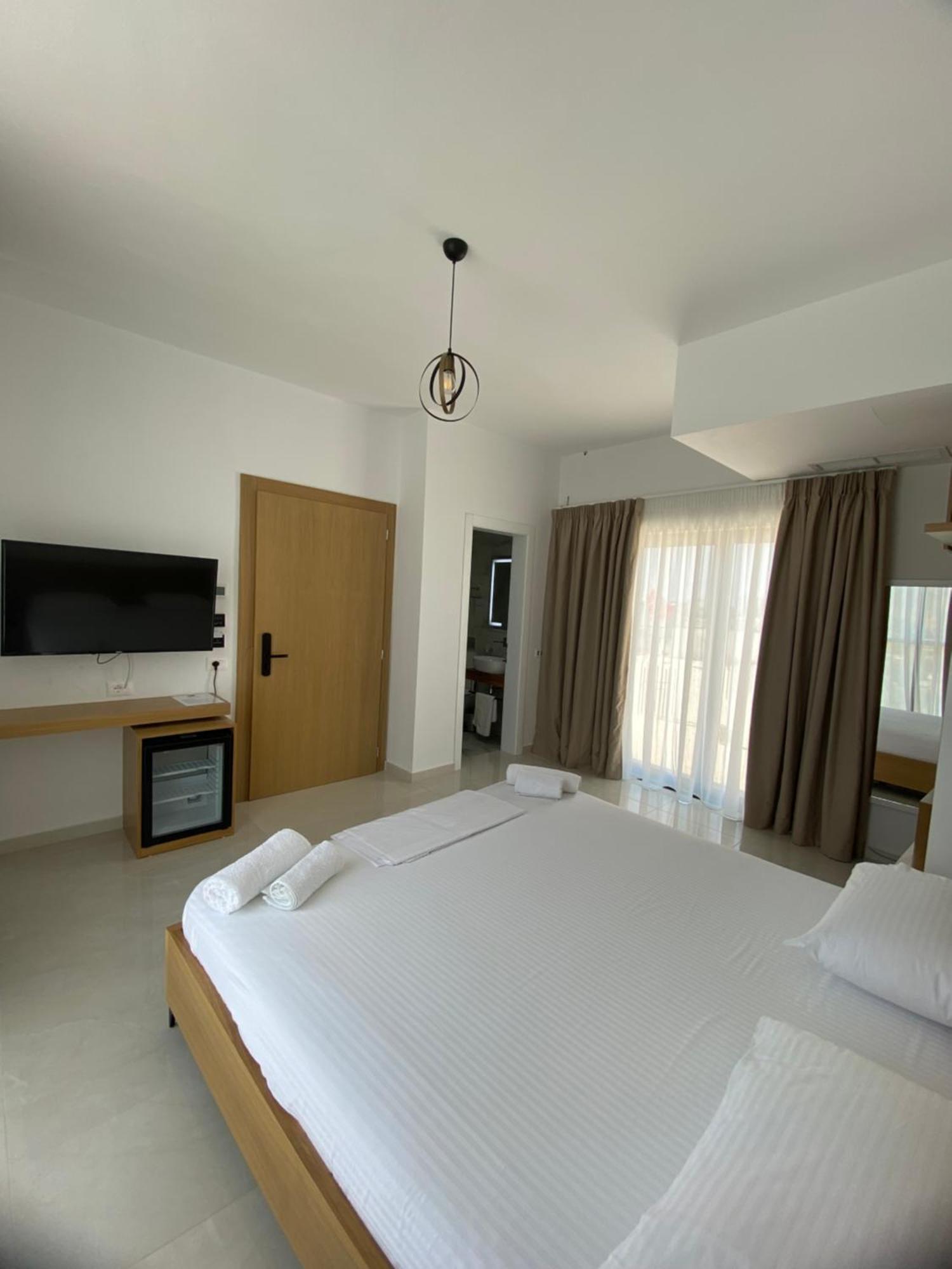 Belsar Hotel Ksamil Buitenkant foto