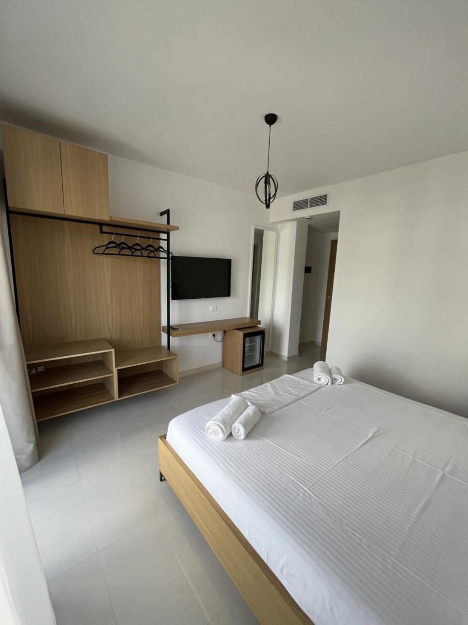 Belsar Hotel Ksamil Buitenkant foto