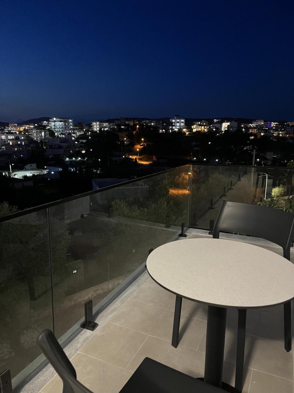 Belsar Hotel Ksamil Buitenkant foto