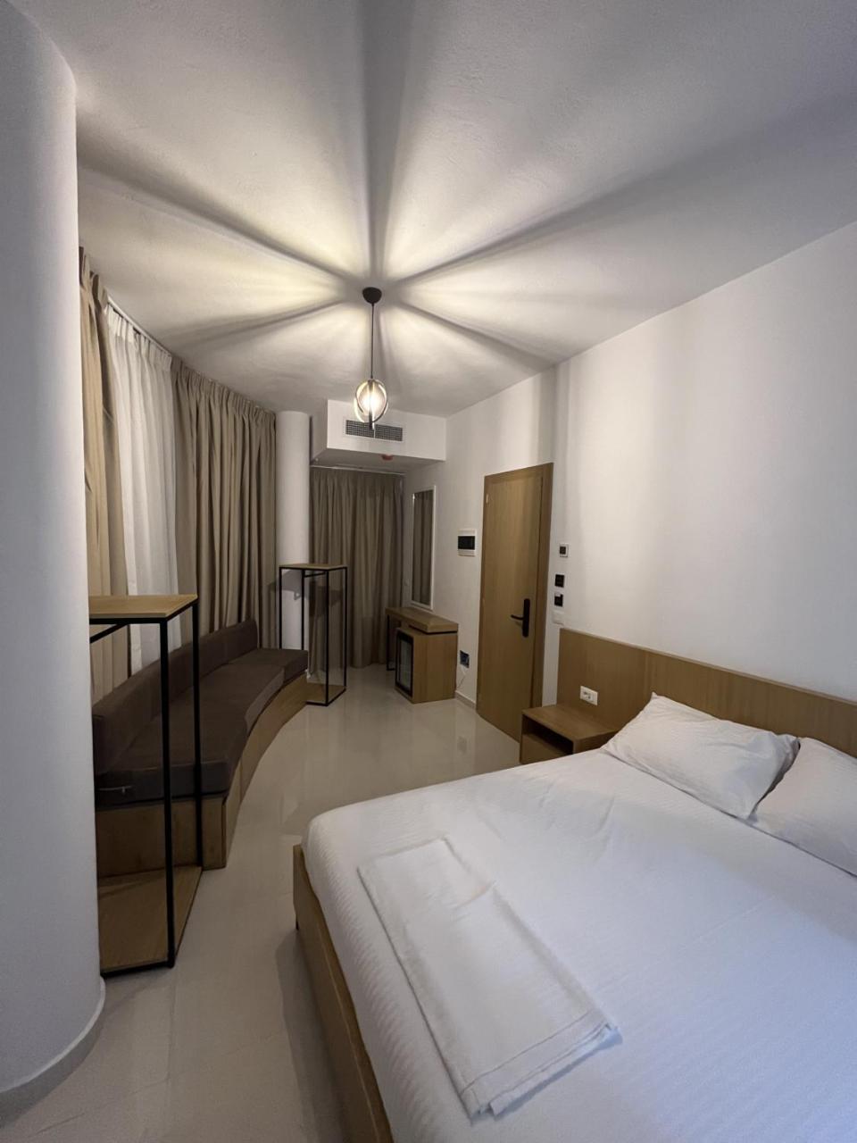 Belsar Hotel Ksamil Buitenkant foto