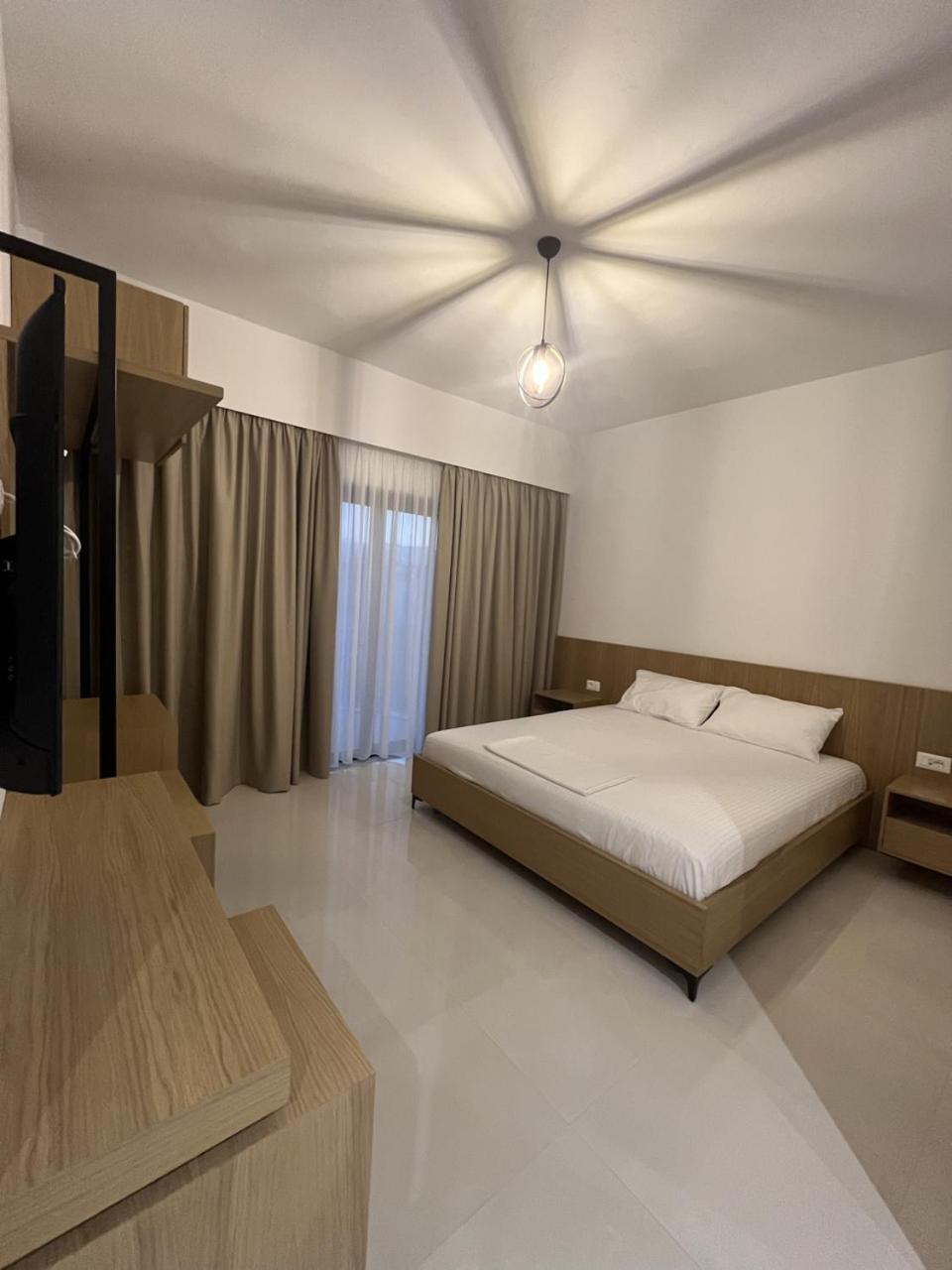 Belsar Hotel Ksamil Buitenkant foto