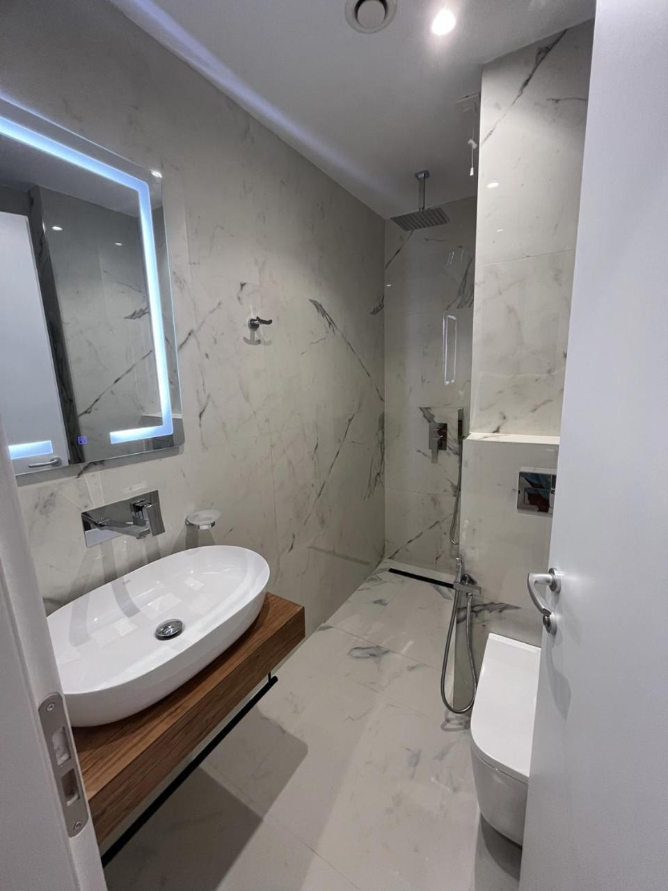 Belsar Hotel Ksamil Buitenkant foto